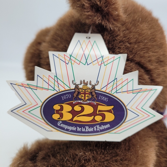 Rare Vintage Hudsons Bay Company Plush Brown Beaver with HBC Bandana - Picture 11 of 11